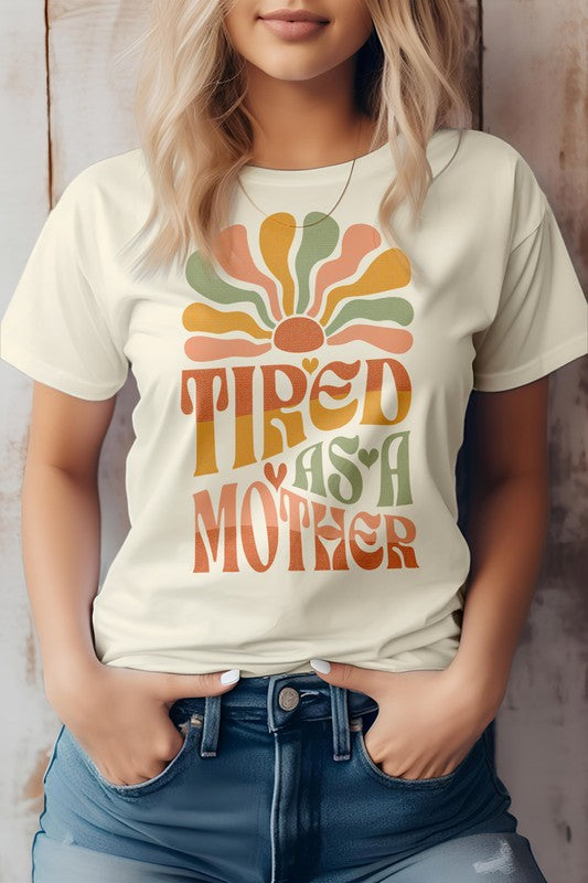 Camiseta gráfica retro cansada como madre