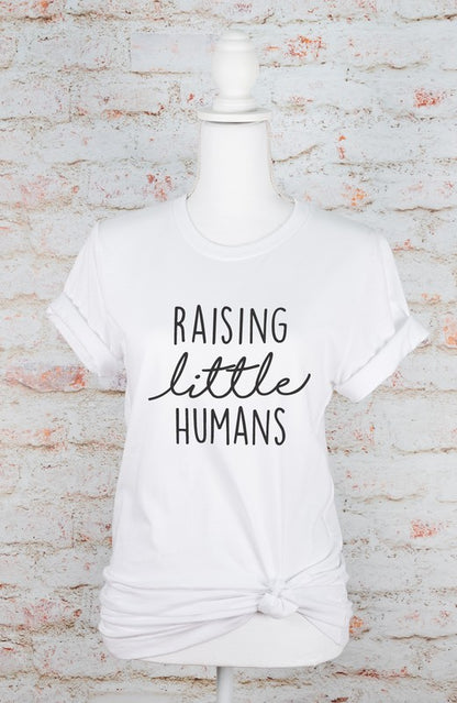 Camiseta gráfica Criando pequeños humanos